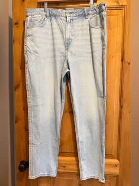 American Eagle Outfitters Light Blue Mom Slim Straight Jeans 18R